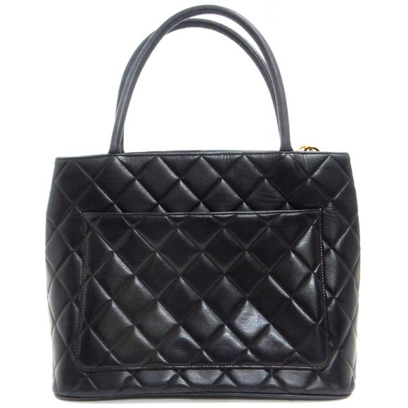 MUST SEE! CHANEL BLACK LAMB SKIN SHOULDER BAG! - Picture 3 of 12